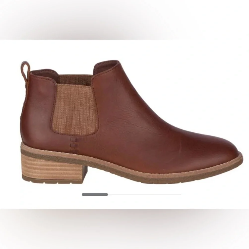 Sperry chelsea booties